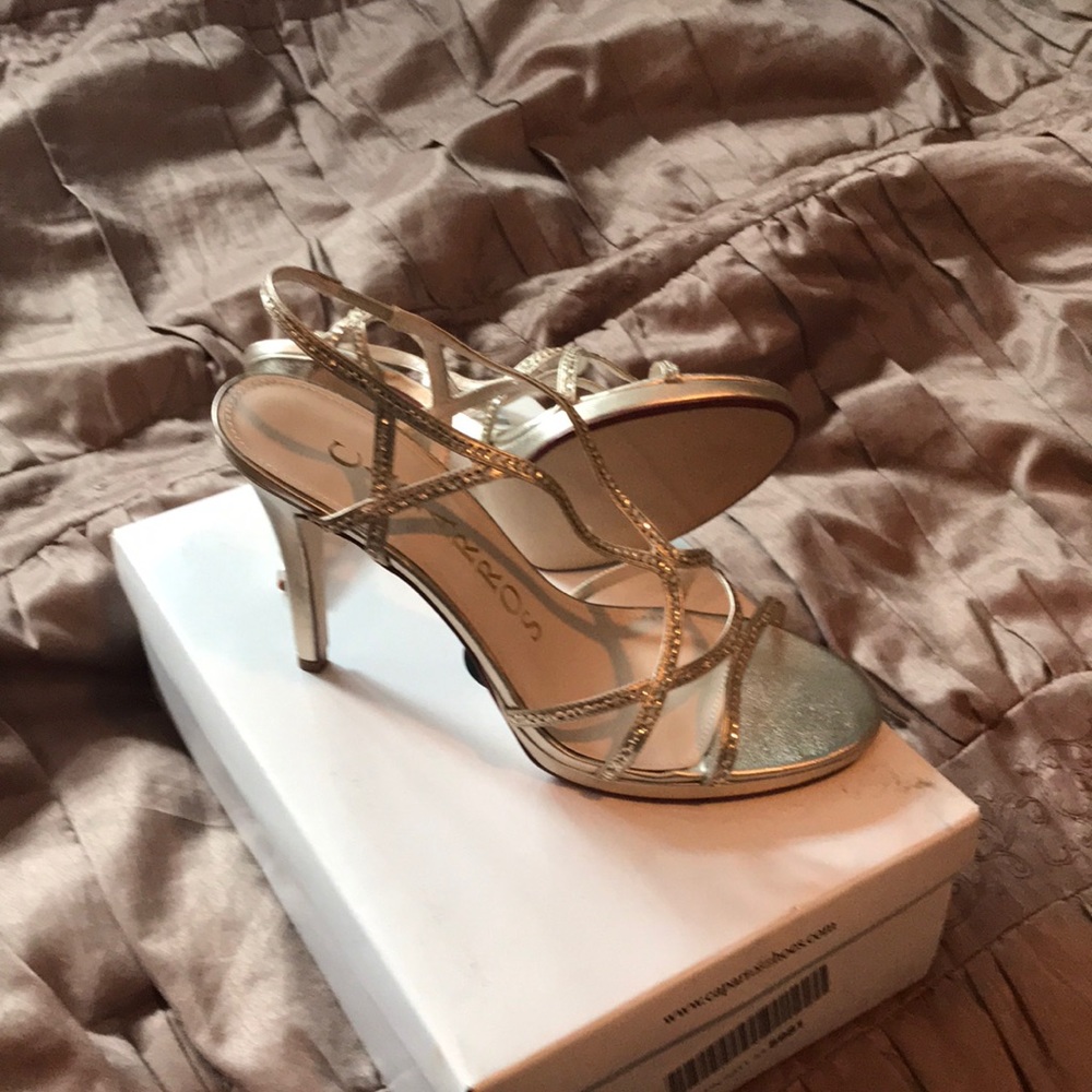 Sandals - Picture 3 of 4